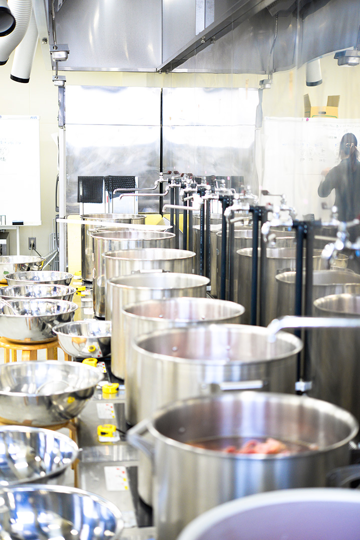 Yamato noodle machine in operation